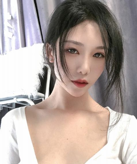年轻女教师HD中文字幕3D_4K高清迅雷在线观看