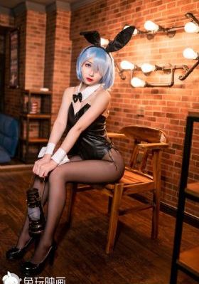 亚洲伊人精品综合在合线_1080P完整视频观看