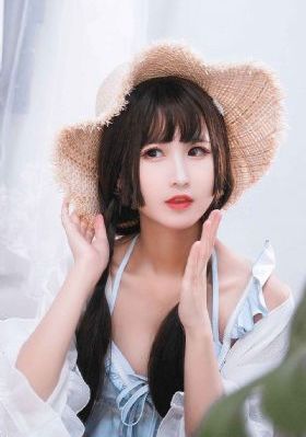 被三个大佬带去繁衍后代的小说_4K高清视频观看