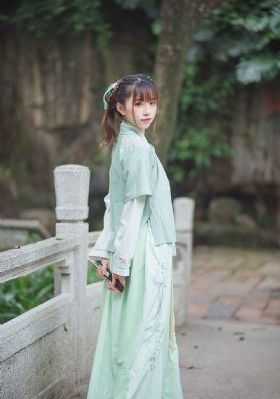 看着领导挺进娇妻的体内电影_1080P免费播放