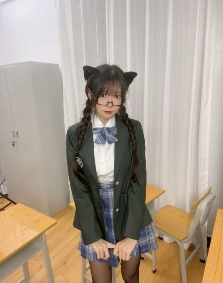 成人久久久久久久一区二区_1080免费在线播放
